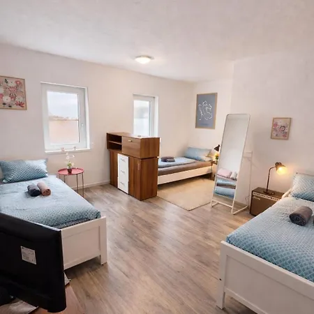 70m2 Grosse Moderne Apartament Altenstadt