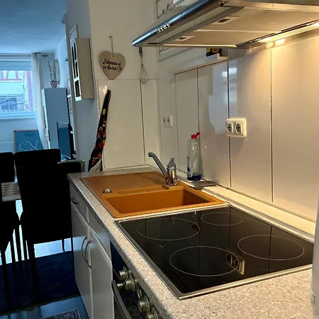 70m2 Grosse Moderne Apartament *